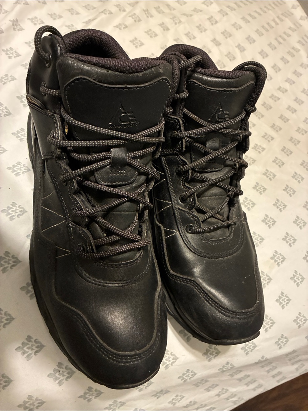 Men's Black Hiking Boots - All-Weather Support - Picture 1 of 2